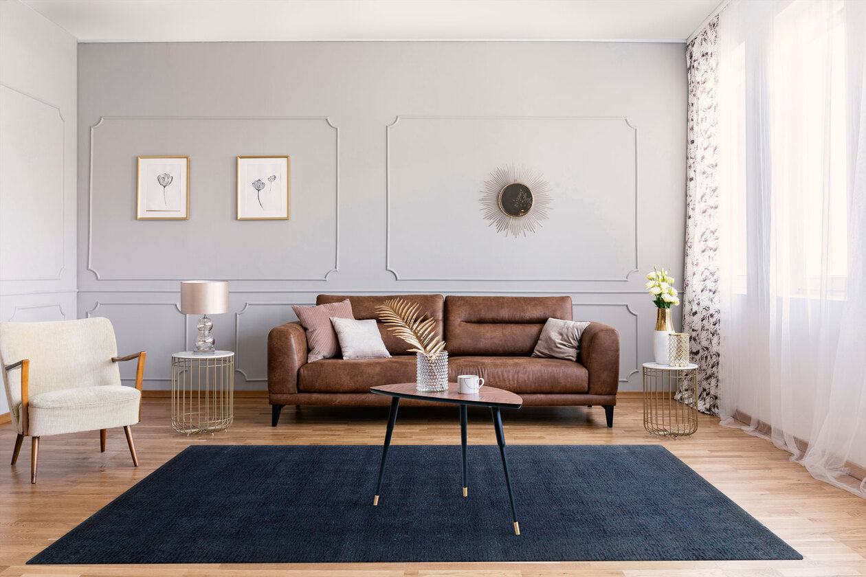 MJ 01 D.NAVY - MAJESTY - Düz Desenli El Emeği ile Özel Tezgahlarda Üretilen Yün Viskon Tencel Uşak Halısı